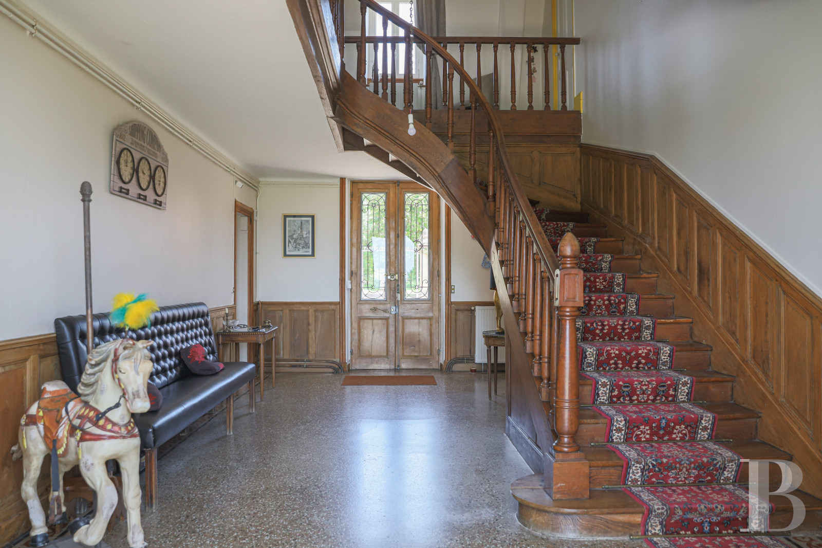 A 19th century chateau and surrounding park available for film projects in Saône-et-Loire, in the south of Morvan - photo  n°16